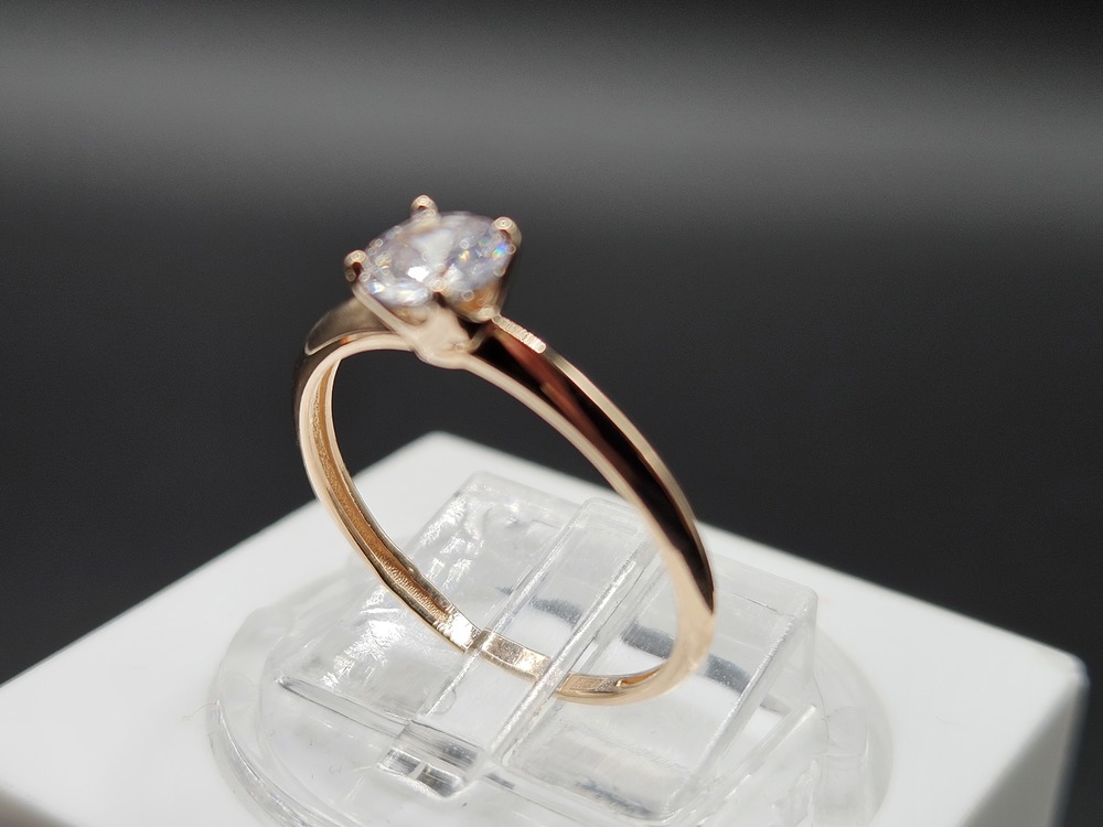 КОЛКМ585 КОЛЬЦО С КАМНЕМ (Au 585)