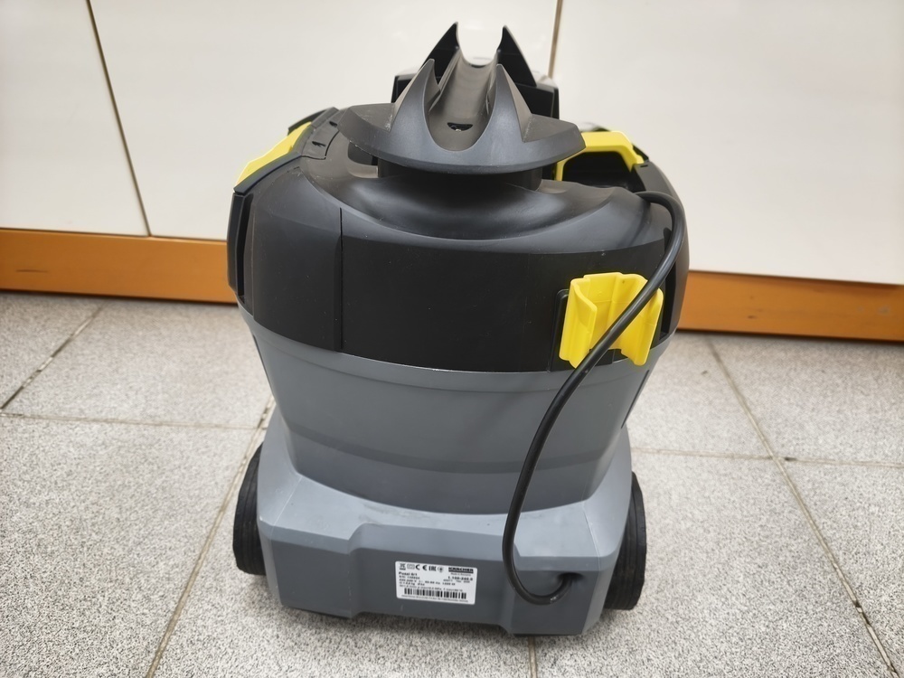Пылесос Karcher Puzzi 8/1