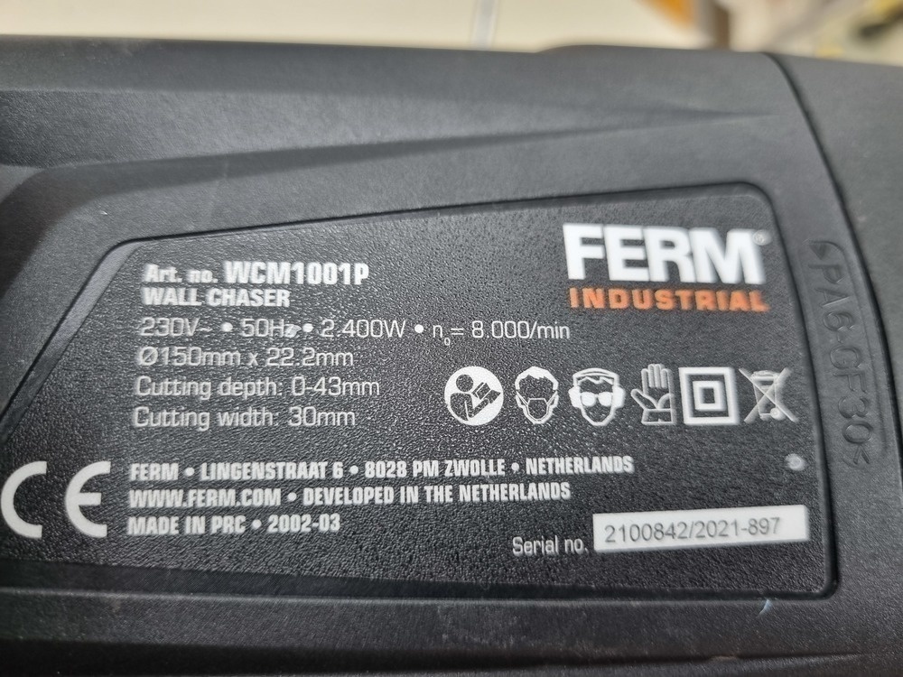 Штроборез Ferm WCM1001P