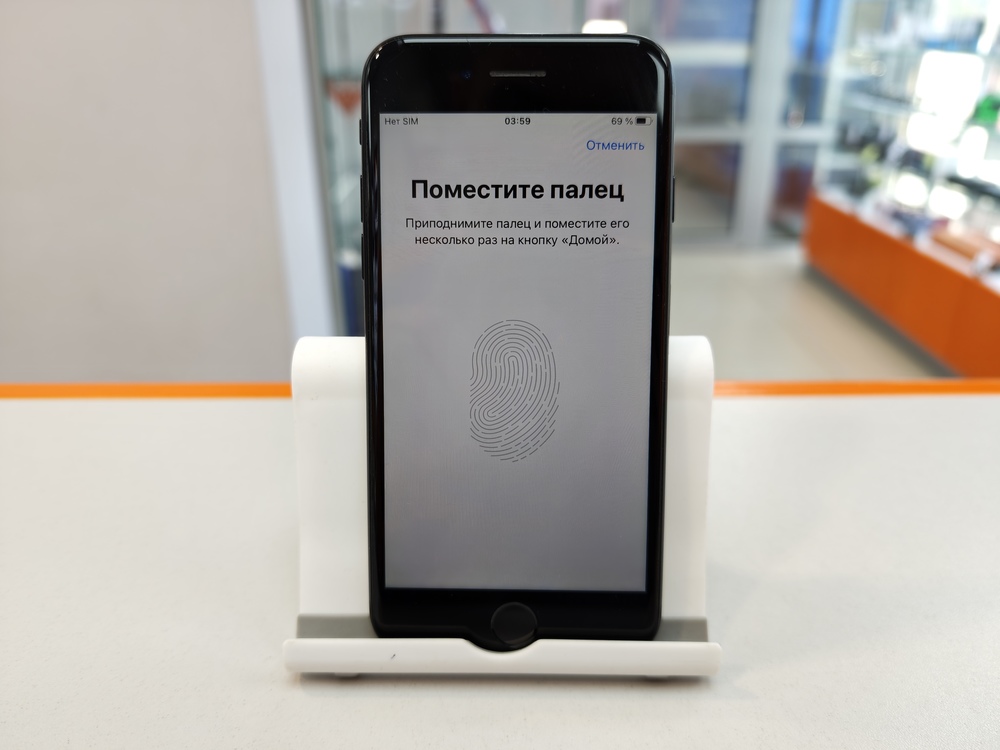 Смартфон Apple iPhone 7 32Gb