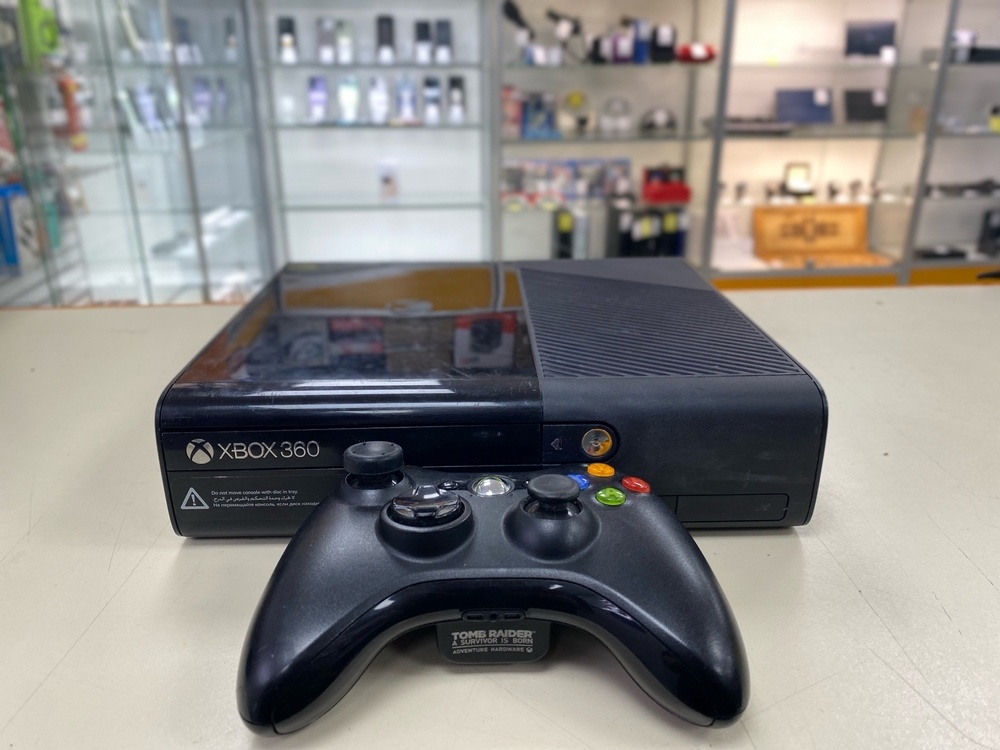 Игровая приставка Xbox 360 E