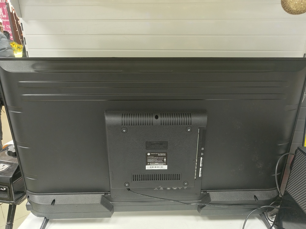 LED Телевизор HI RX-43F01FB