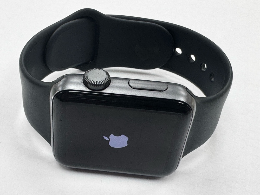 Смарт-часы Apple Watch Series 3 42 мм