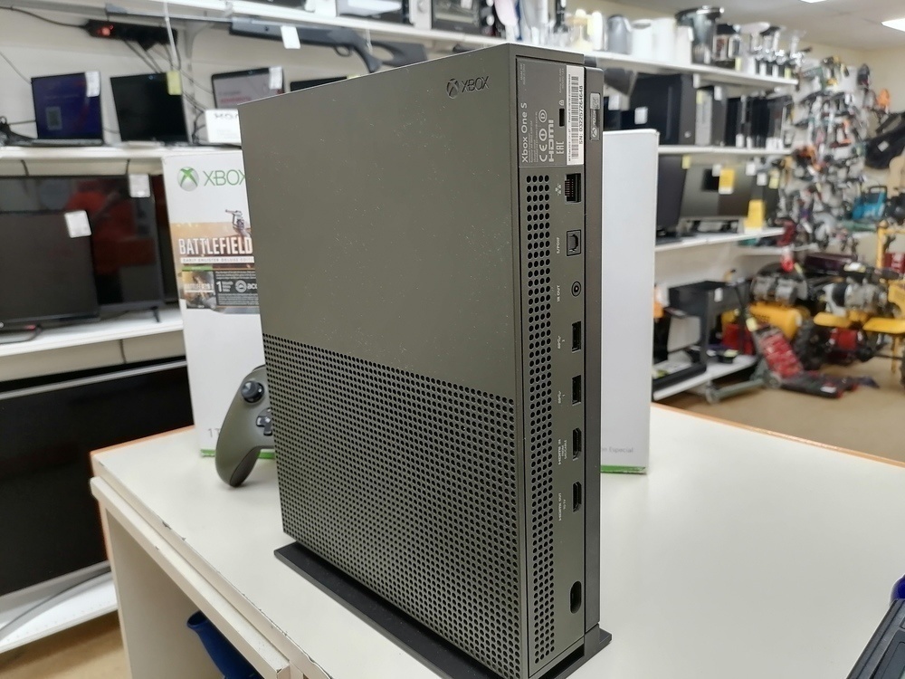 Игровая приставка Xbox One S 1TB