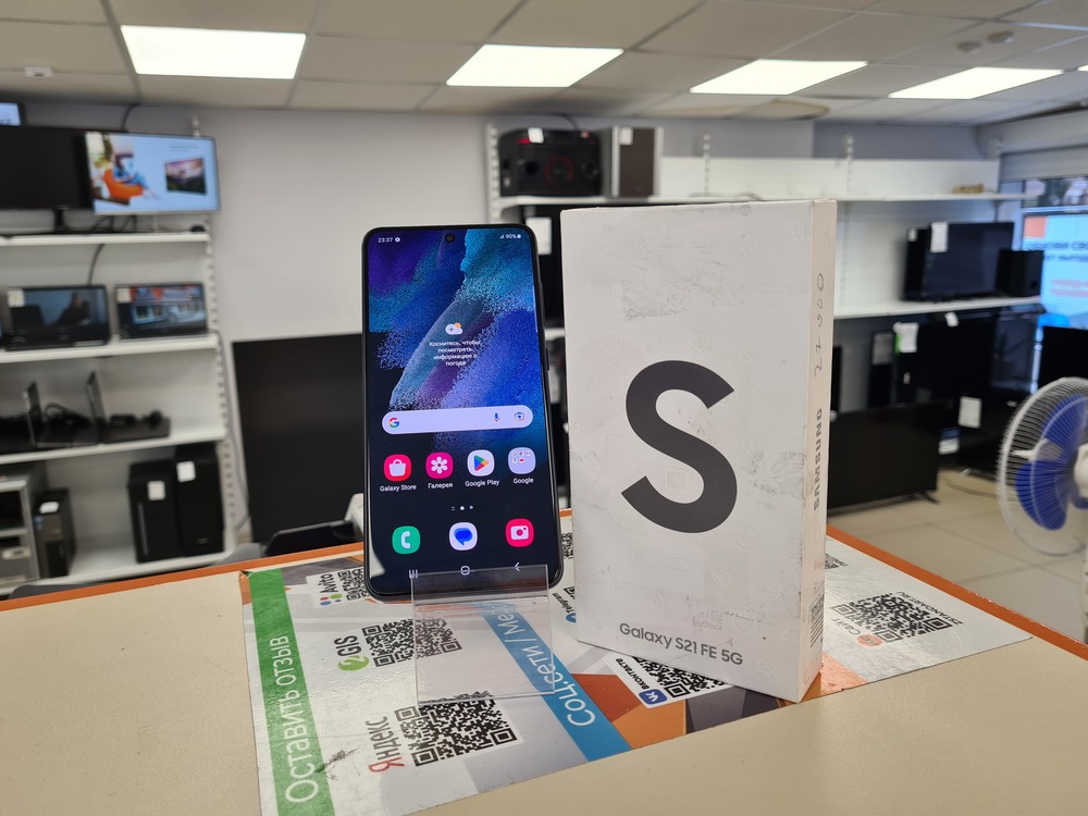 Смартфон Samsung Galaxy S21 FE 6/128