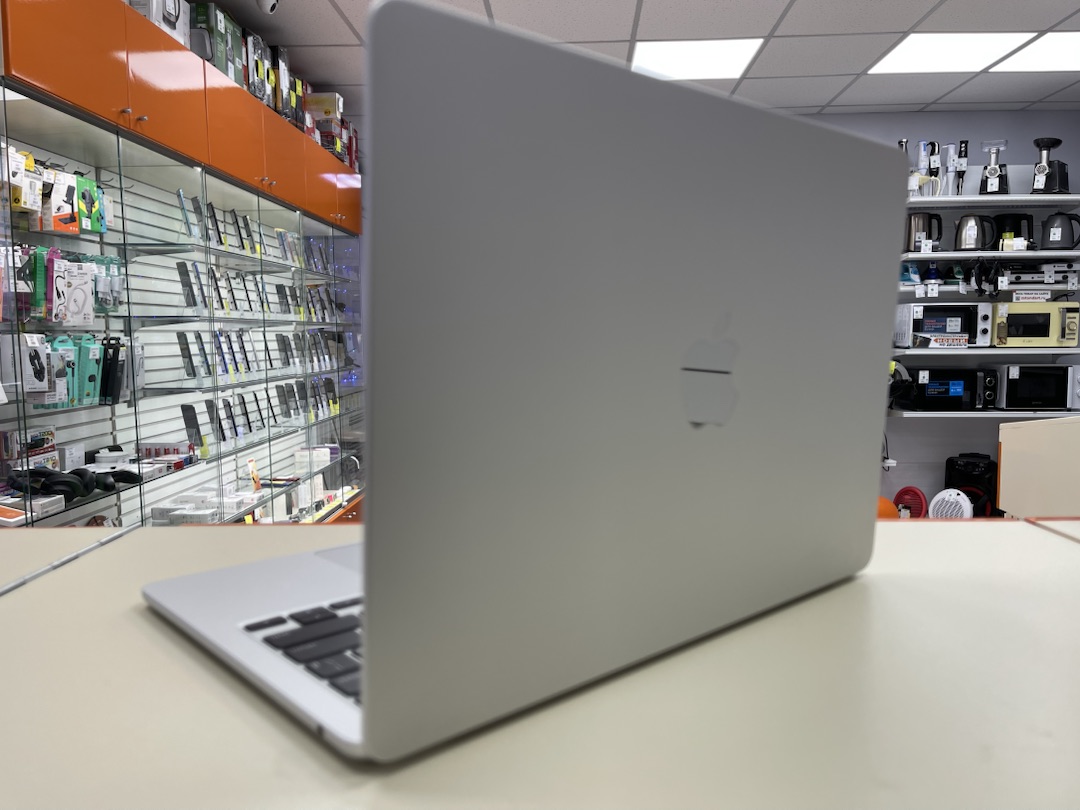 Ноутбук Apple Macbook Air M2 2022 8/512