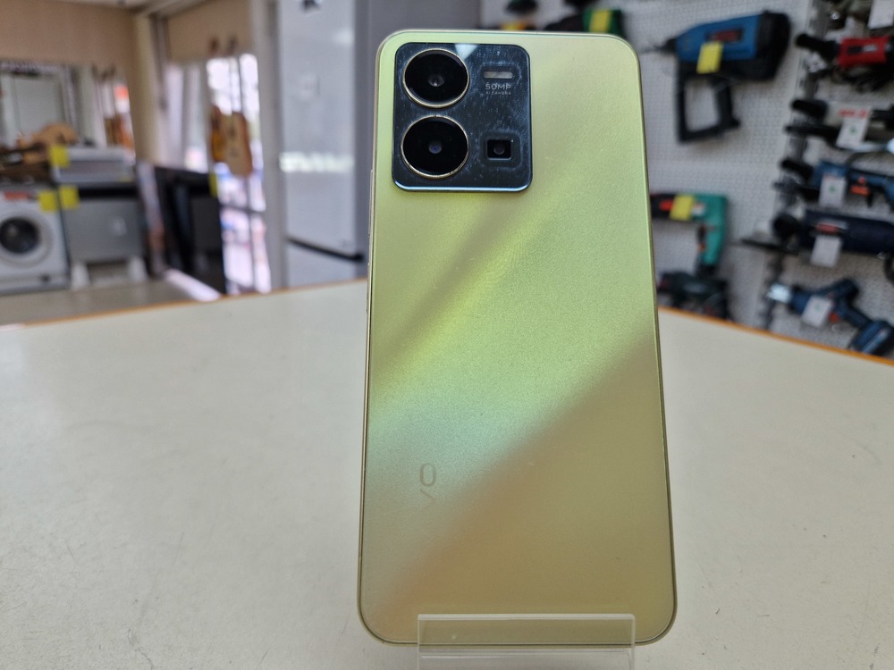 Смартфон Vivo Y35 4/128