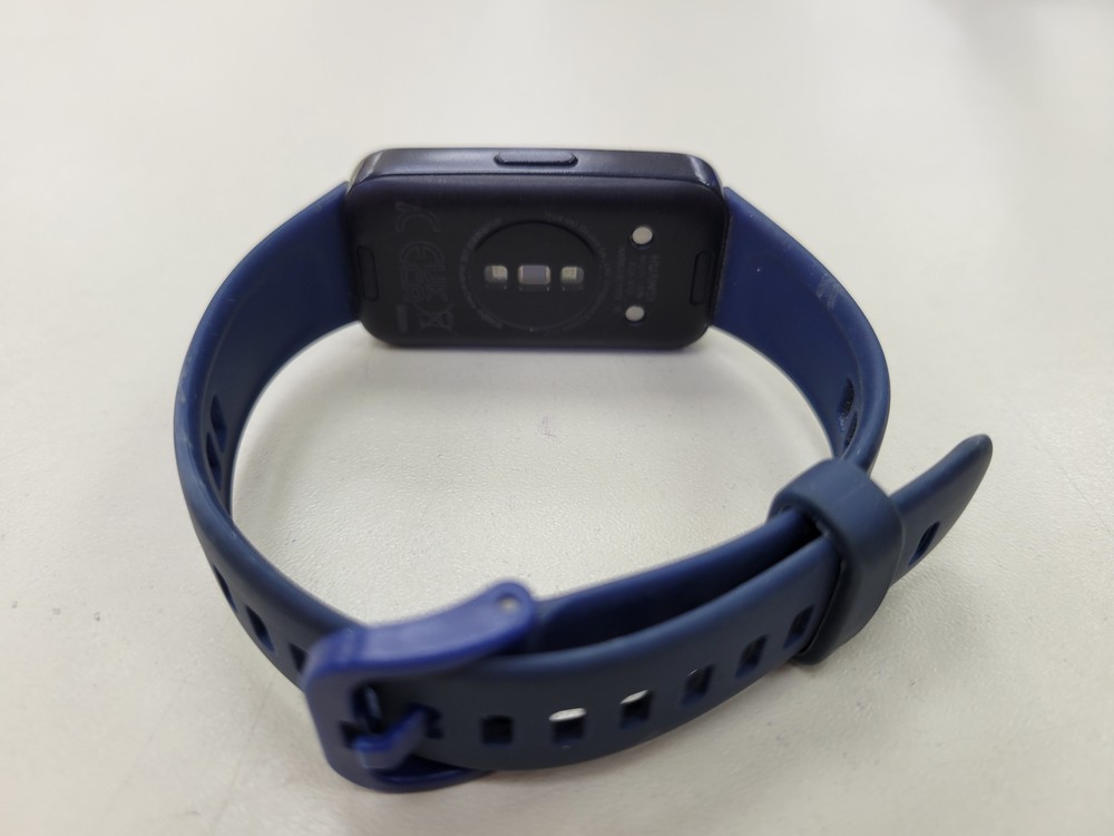 Фитнес-браслет Huawei Band 8