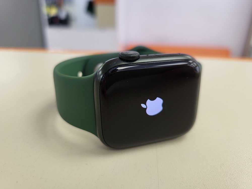 Смарт-часы Apple Watch Series 7 45mm