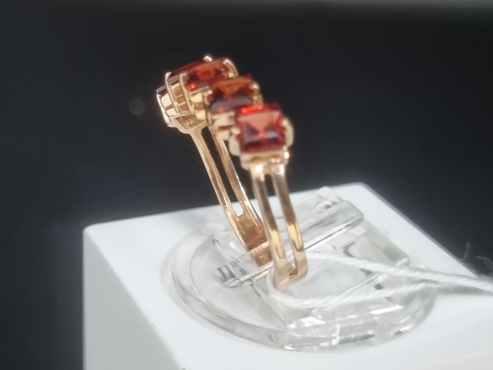 КОЛКМИ585 КОЛЬЦО С КАМНЯМИ (Au 585)