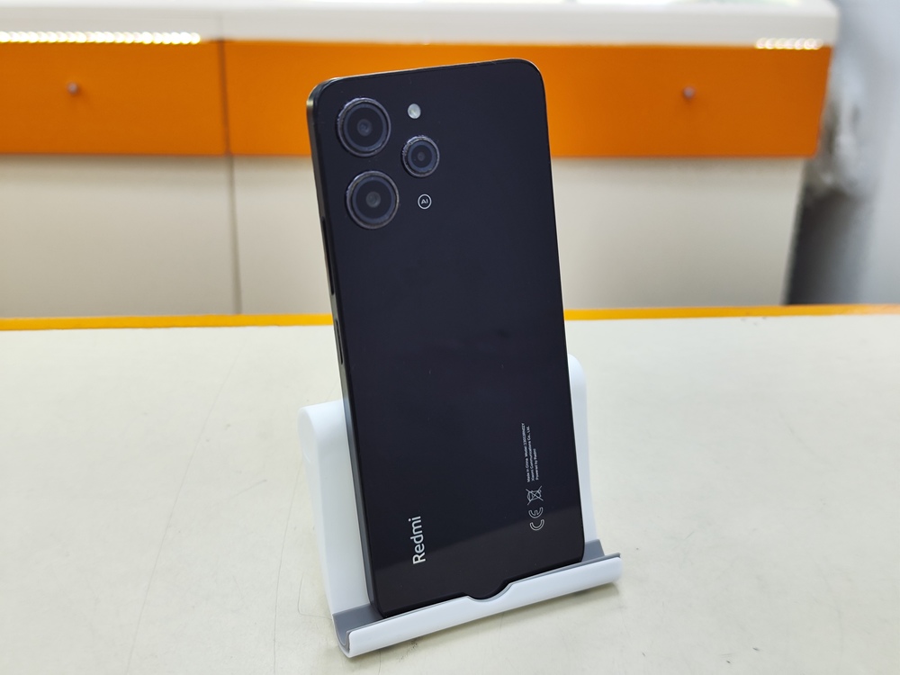 Смартфон Xiaomi Redmi 12 8/256