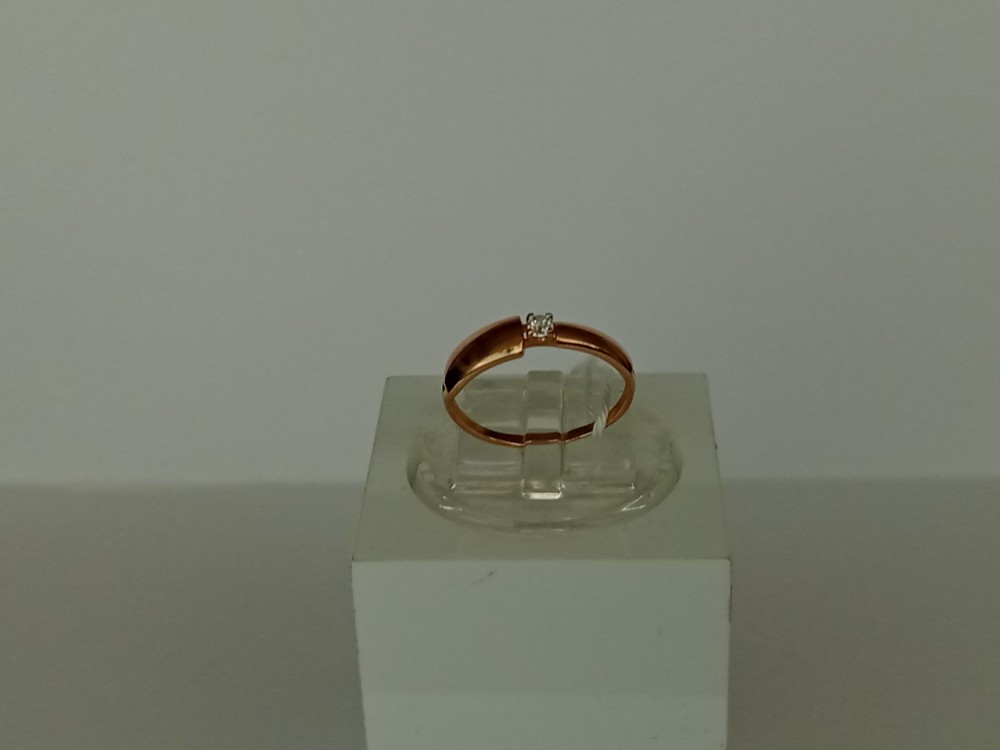 КОЛКМ585 КОЛЬЦО С КАМНЕМ (Au 585)