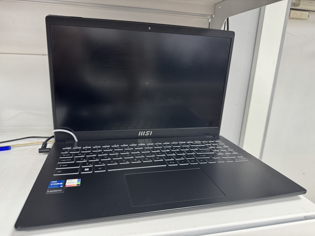 Ноутбук MSI Modern 15 B-12M; Core i3-1215U, Intel UHD Graphics, 8 Гб, 256 Гб, Нет