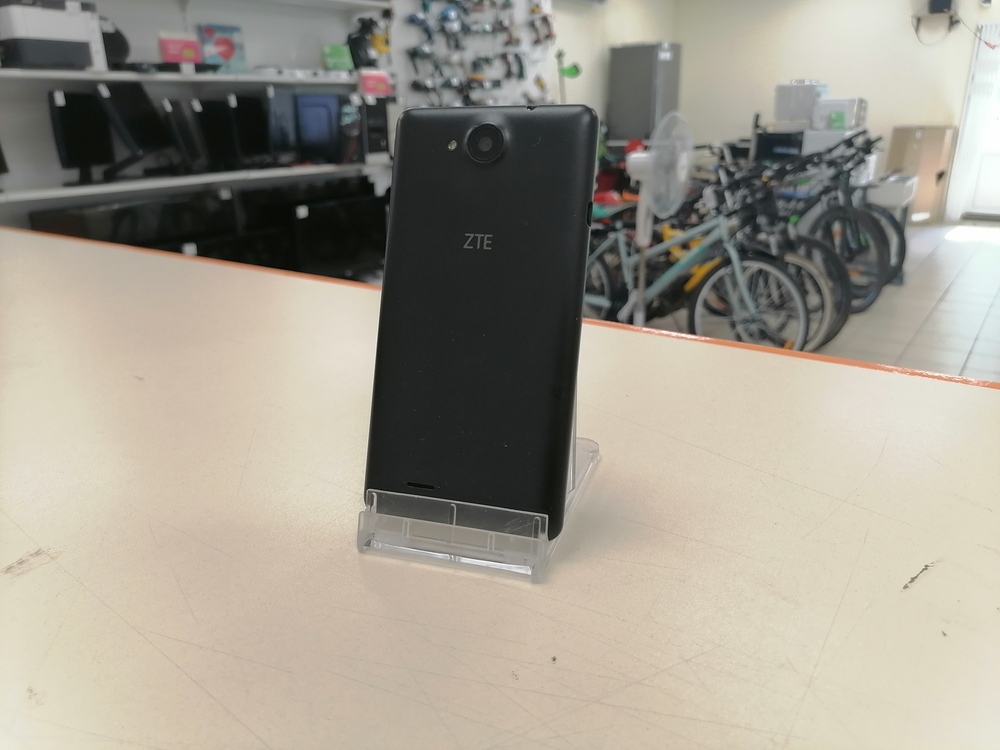 Смартфон ZTE T320