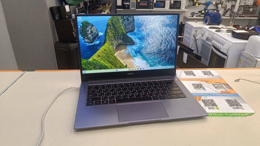 Ноутбук Huawei; Ryzen 5 4500U, AMD Graphics, 8 Гб, 500 Гб, Нет