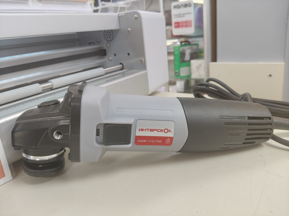 Угловая шлифмашина Интерскол 115/750 (760.1.0.70)