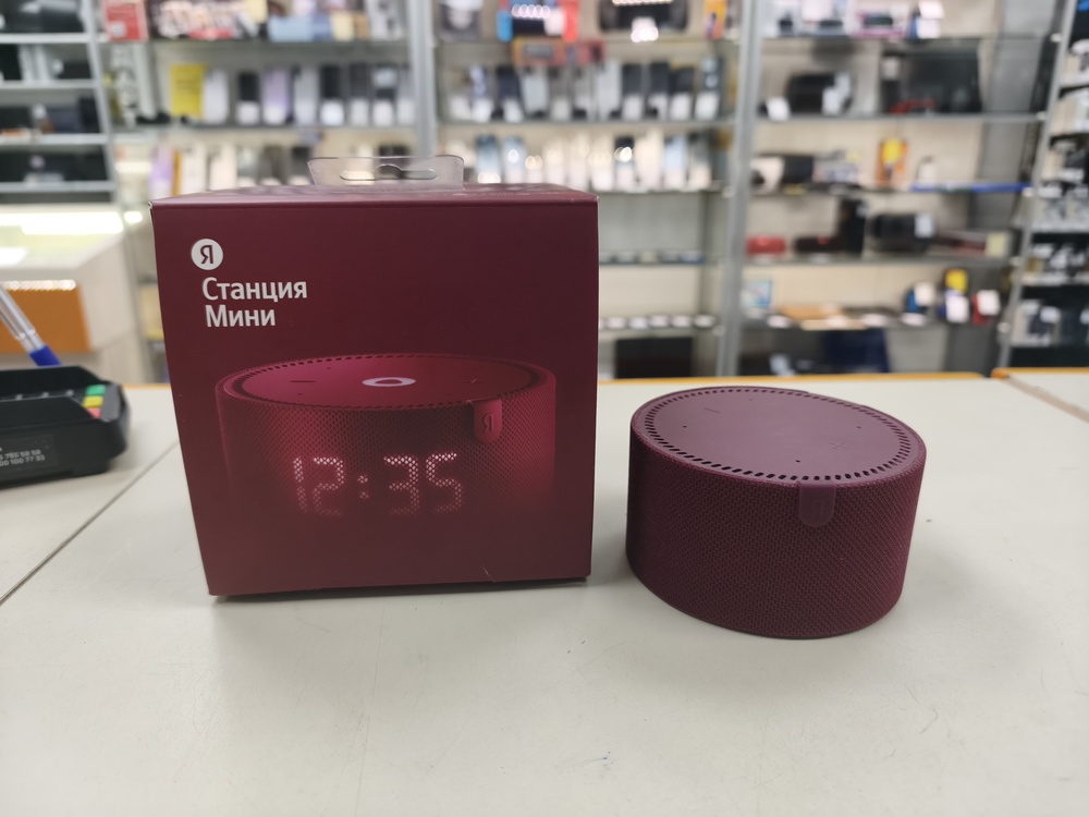 Умная колонка Яндекс Мини с часами