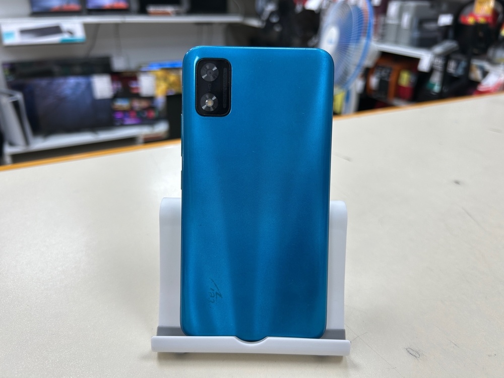 Смартфон Itel A17