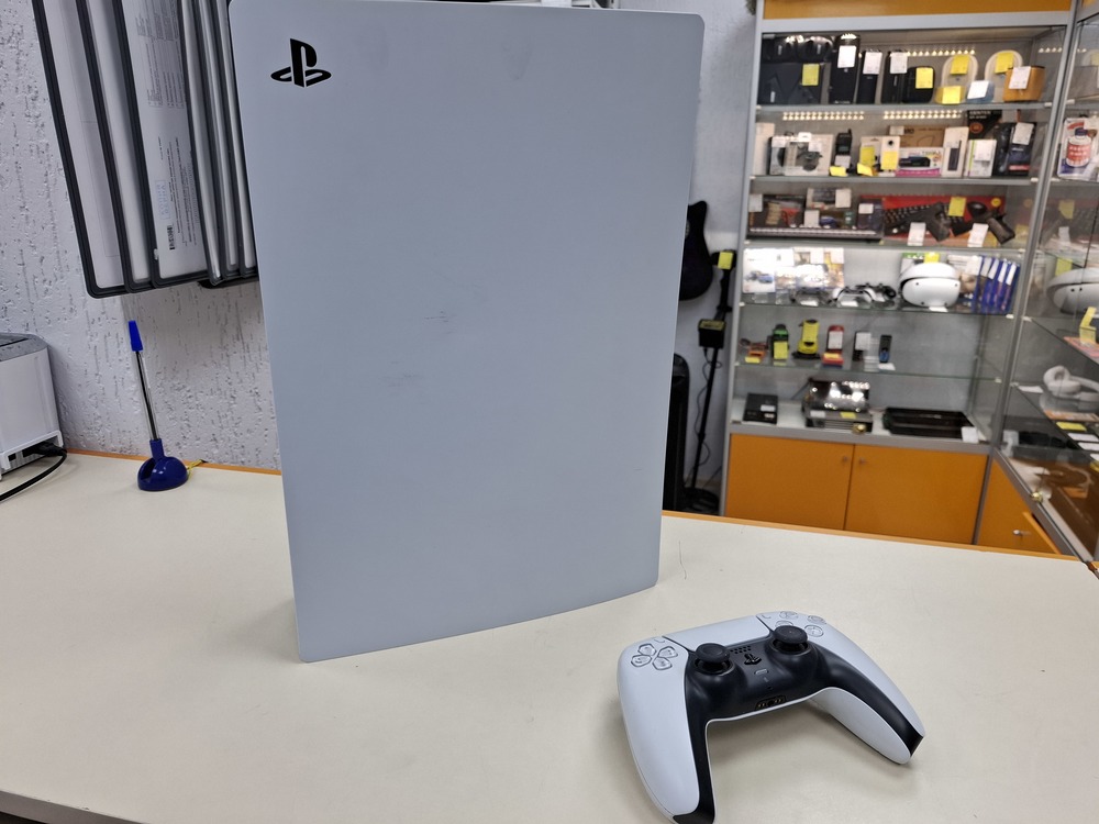 Игровая приставка PlayStation 5 825Gb (С дисководом)
