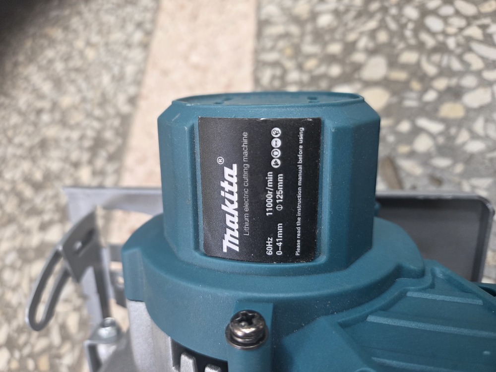 Дисковая пила Makita 21V