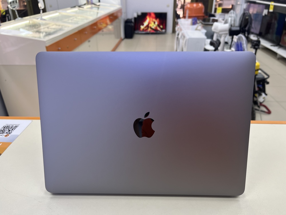 Ноутбук Apple MacBook Pro 13 M1/8/512