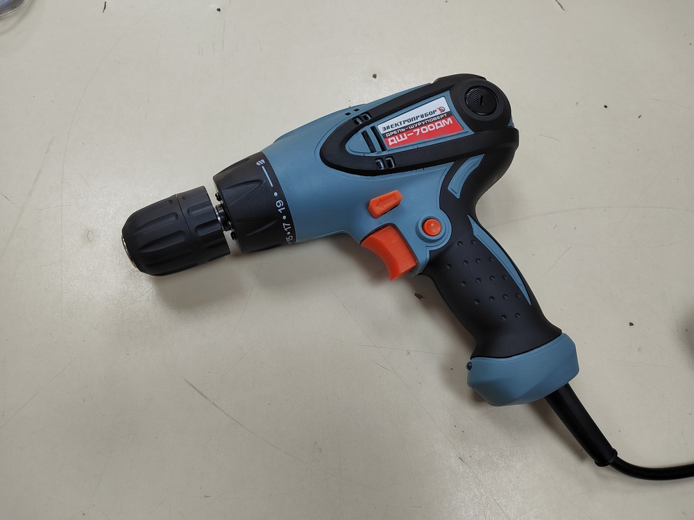 Шуруповерт Электроприбор ДШ-700ДМ Шуруповерт Электроприбор ДШ-700ДМ