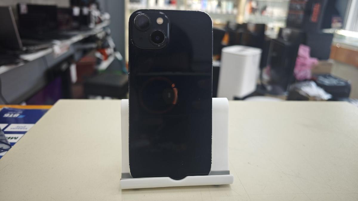 Смартфон Apple iPhone 13 128Gb