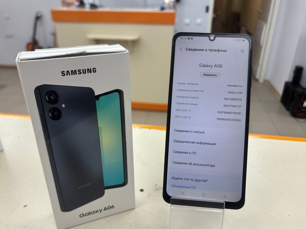 Смартфон Samsung Galaxy A06 4/128