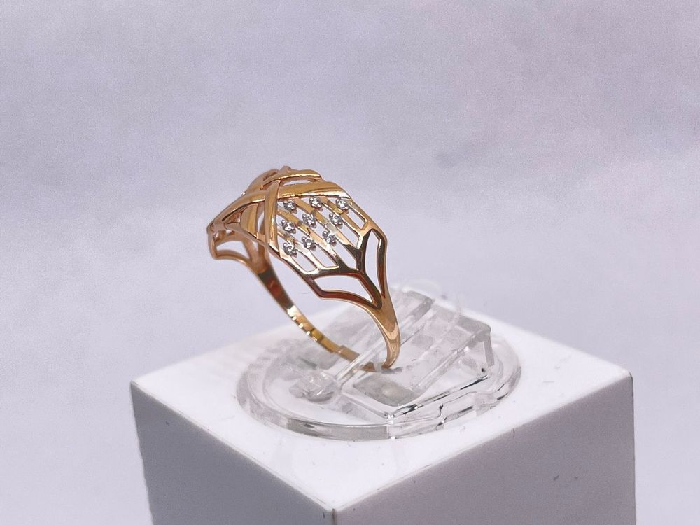 КОЛЬЦО С КАМНЯМИ (Au 585)