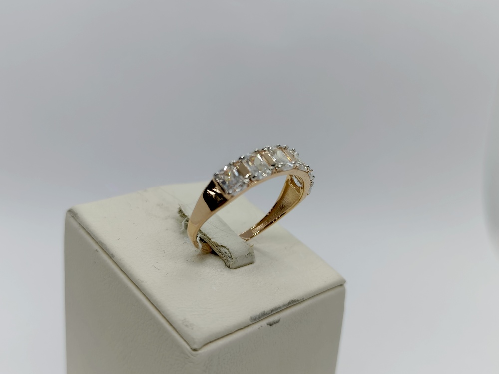 КОЛЬЦО С КАМНЯМИ (Au 585)