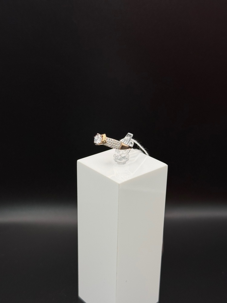 КОЛКМИ585 КОЛЬЦО С КАМНЯМИ (Au 585)