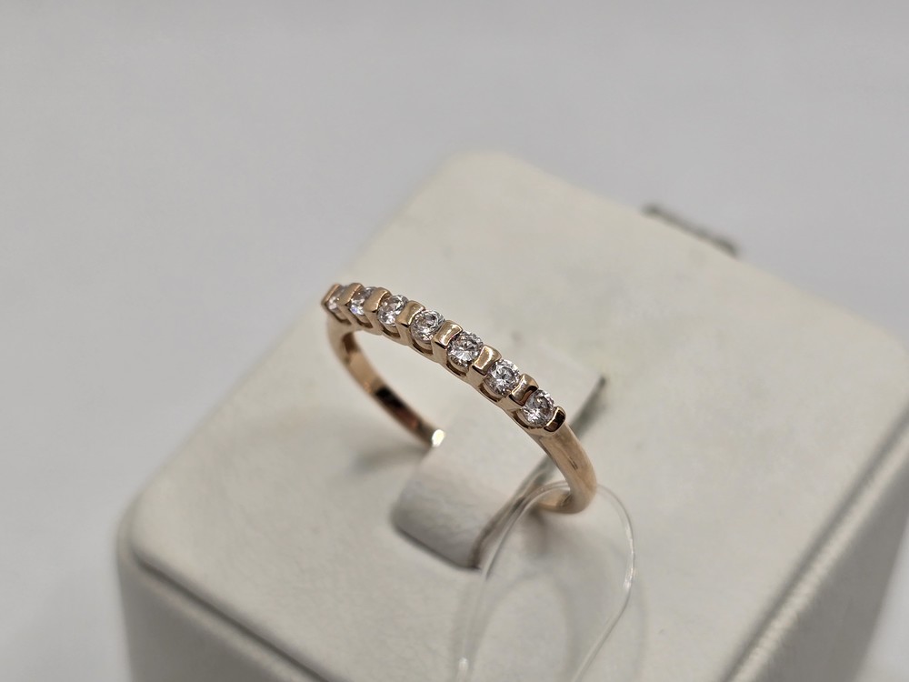 КОЛЬЦО С КАМНЯМИ (Au 585)