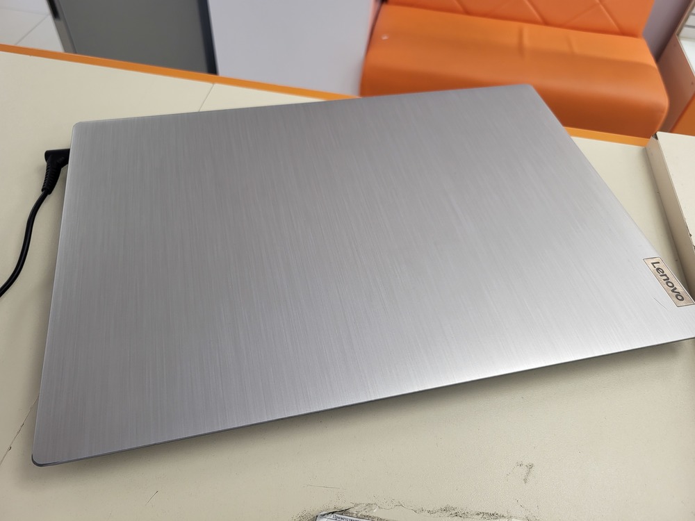 Ноутбук Lenovo; Silver N5030, Intel UHD Graphics, 8 Гб, 256 Гб, Нет