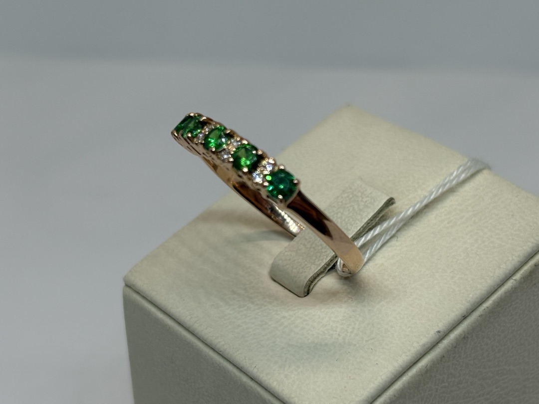 КОЛЬЦО С КАМНЯМИ (Au 585)