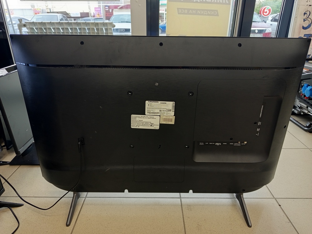 LED Телевизор Grundig 43 GGU 7950A
