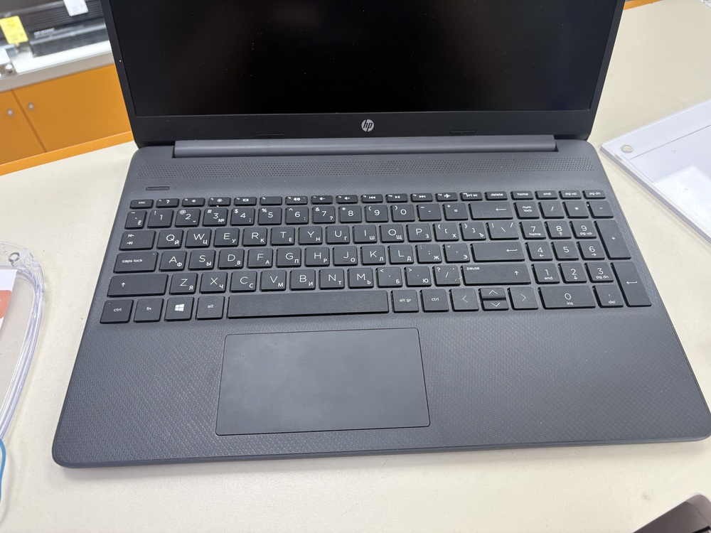 Ноутбук HP 15s-eq2024ur; Ryzen 3-5300U, AMD Radeon (TM) Graphics, 8 Гб, 256 Гб, Нет