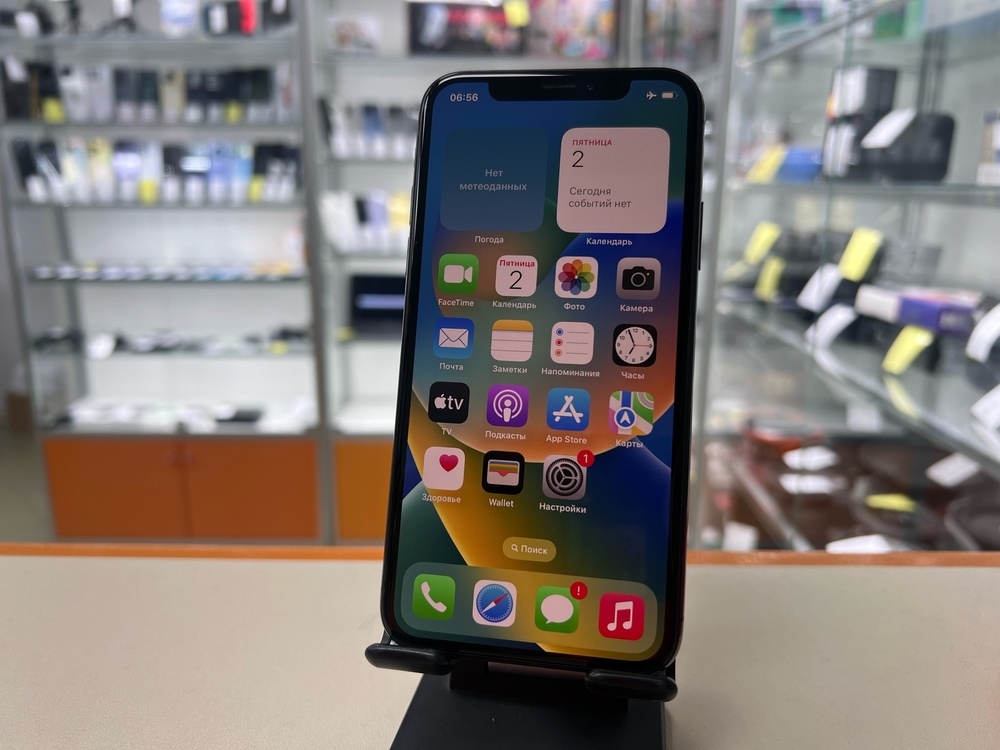 Смартфон Apple iPhone X 64Gb