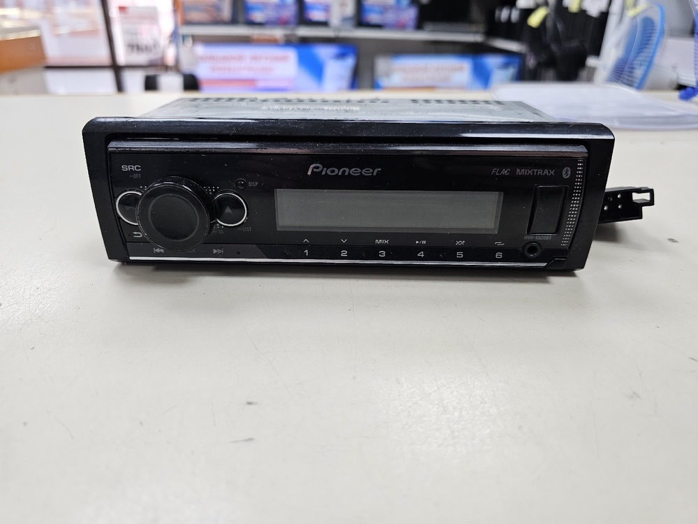 Автомагнитола Pioneer MVH-S520BT