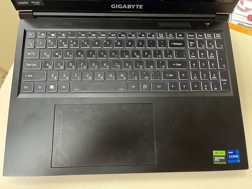 Ноутбук Gigabite aix211ngw; Core I7-13620H, Geforce RTX 4060, 16 Гб, 500 Гб, Нет