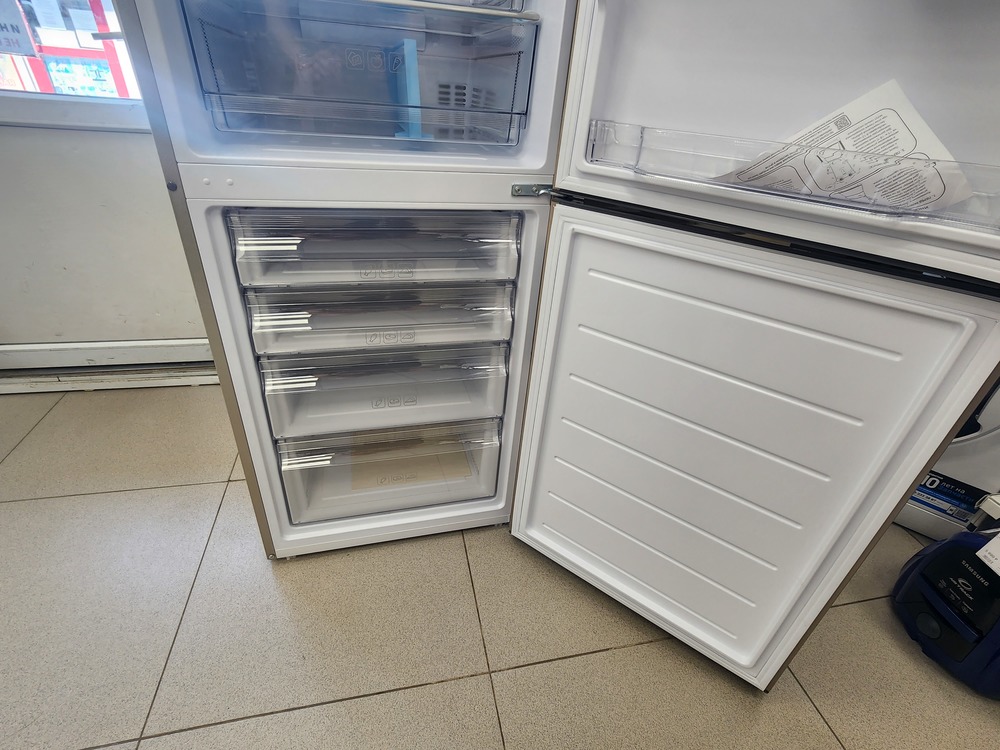 Холодильник Haier C2F637 CGG