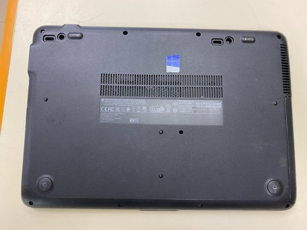 Ноутбук HP; Core i5-7200U, Intel HD Graphics 620, 8 Гб, 240 Гб, Нет