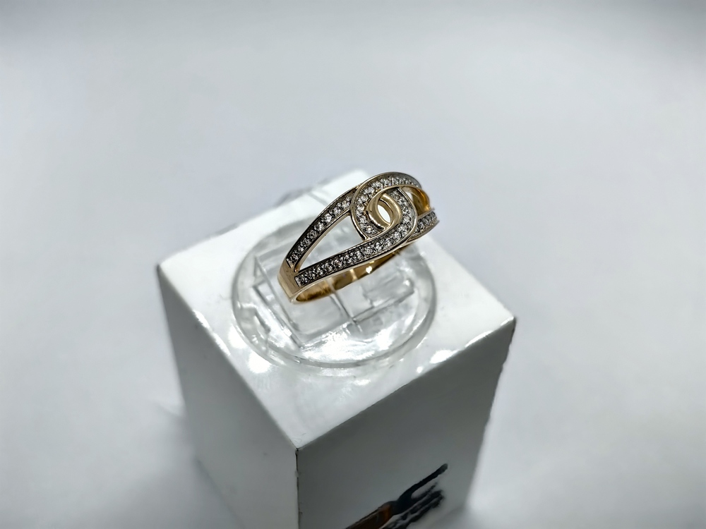 019452 КОЛЬЦО С КАМНЯМИ (Au 585)