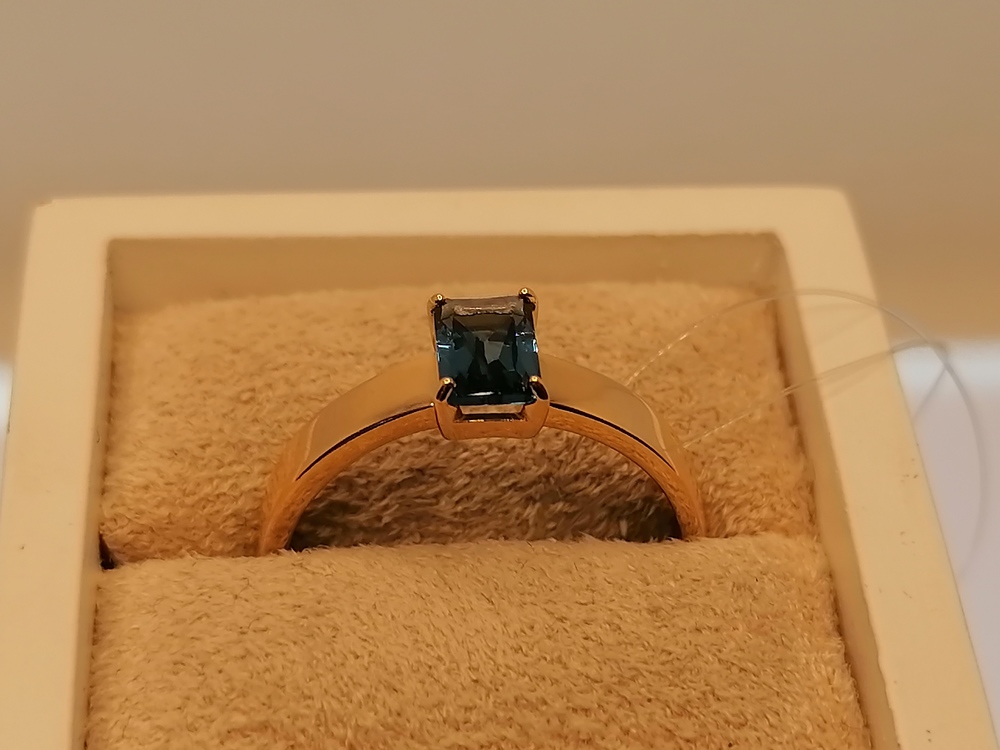 КОЛЬЦО С КАМНЕМ (Au 585)