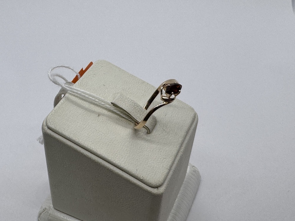 КОЛКМ585 КОЛЬЦО С КАМНЕМ (Au 585)