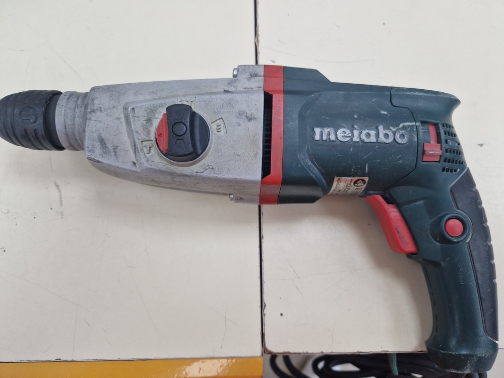 Перфоратор Metabo KHE 2660 QUICK