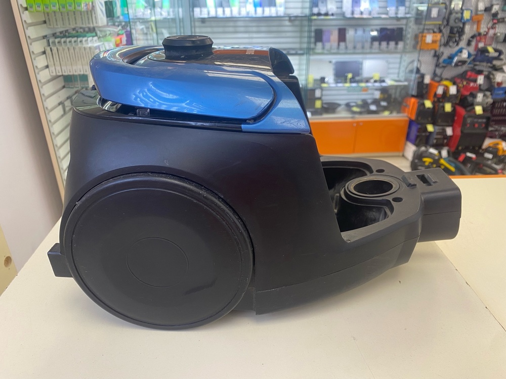 Пылесос Samsung SC18M3120VU
