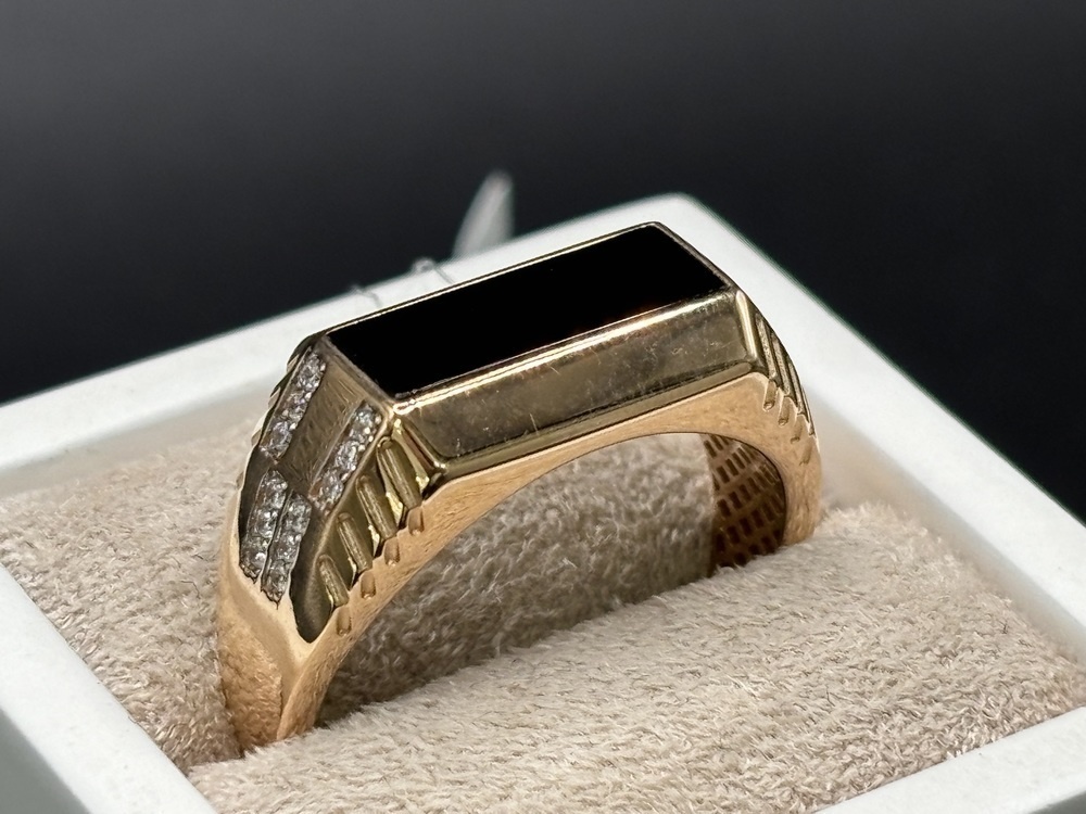 КОЛЬЦО ПЕЧАТКА с камнями (Au 585)