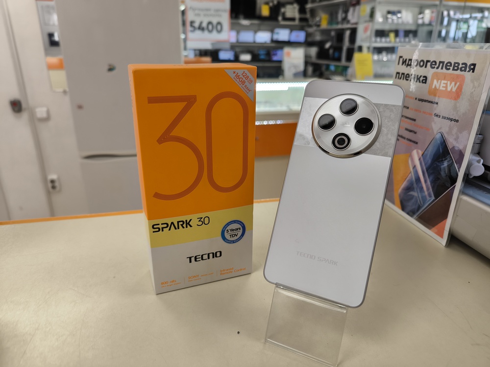 Смартфон Tecno SPARK 30 8/128