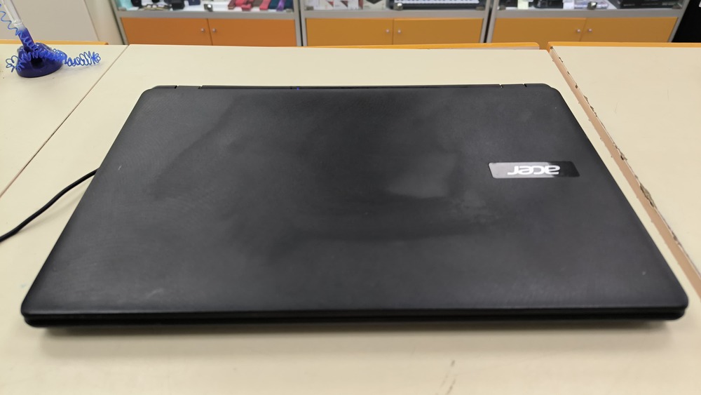 Ноутбук Acer ES1-531; Pentium N3710, HD Graphics, 4 Гб, 256 Гб, Нет