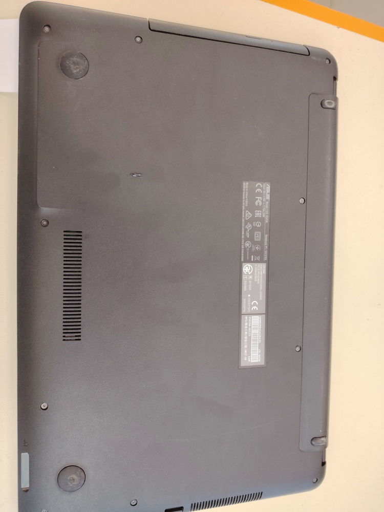 Ноутбук ASUS X541N; Pentium N4200, HD Graphics, 4 Гб, Нет